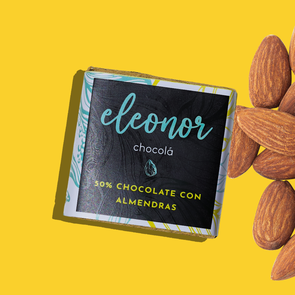 Mini chocolate con leche y almendras 50%