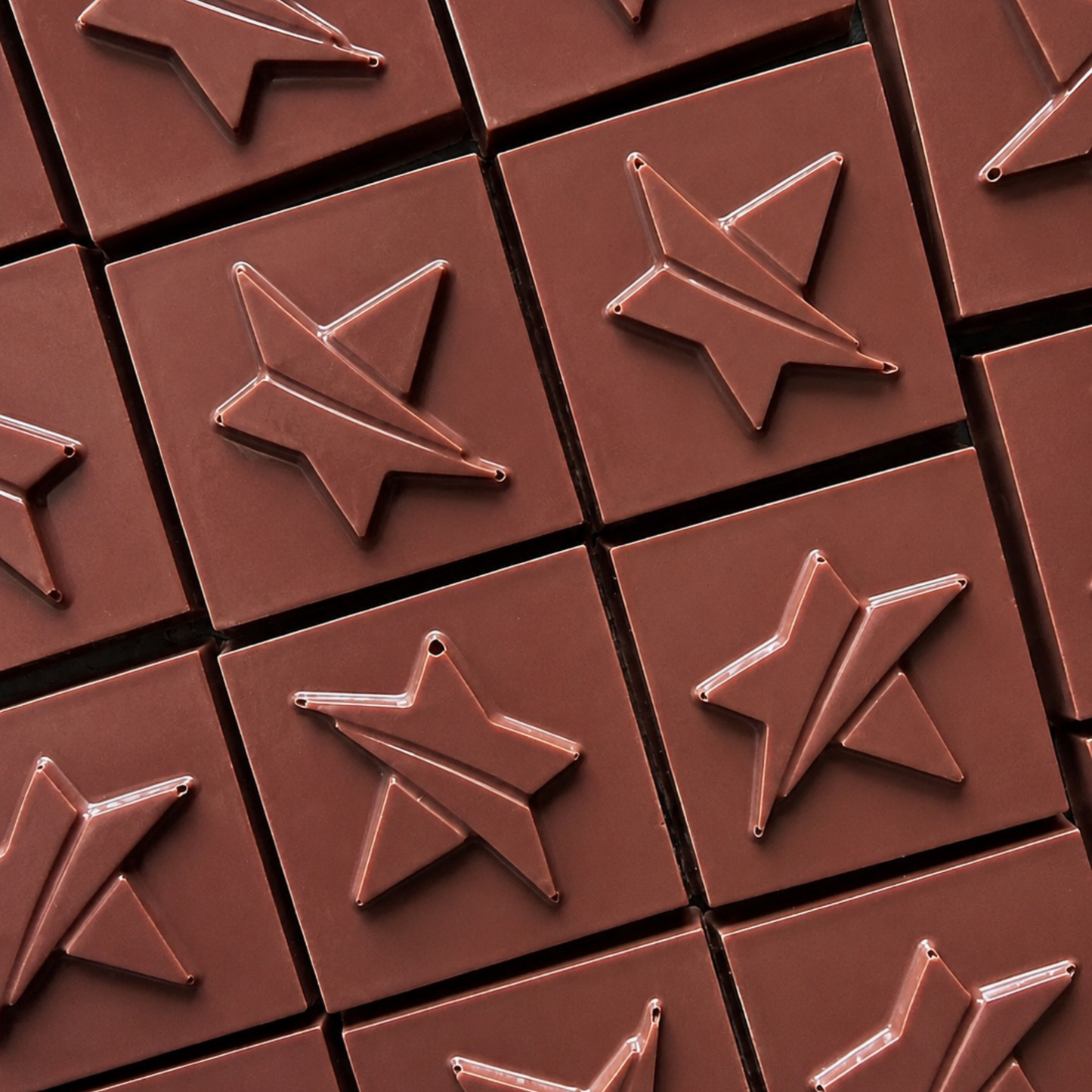 Tarjeta + 1 chocolate personalizado en alto relieve